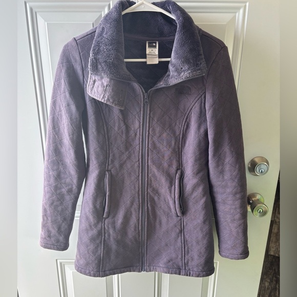 The North Face Caroluna quilted fleece jacket purple long coat zip up size small - Picture 1 of 7